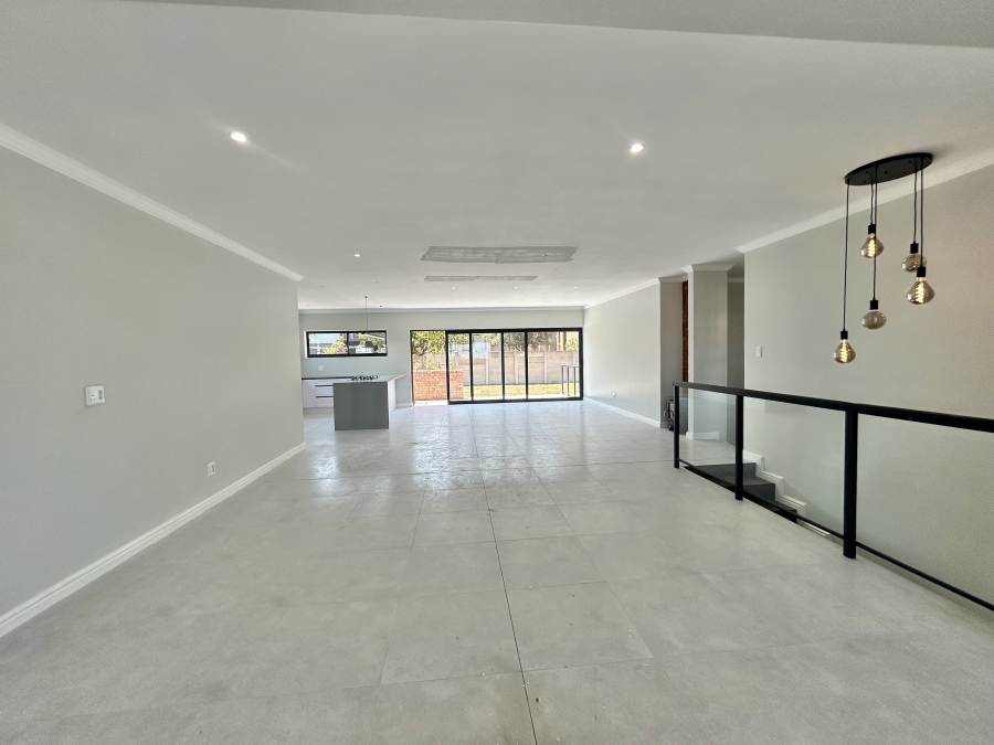 3 Bedroom Property for Sale in Wavecrest Eastern Cape